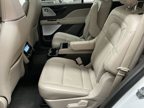 Used 2021 Lincoln Aviator Reserve w/ Equipment Group 201A image 11