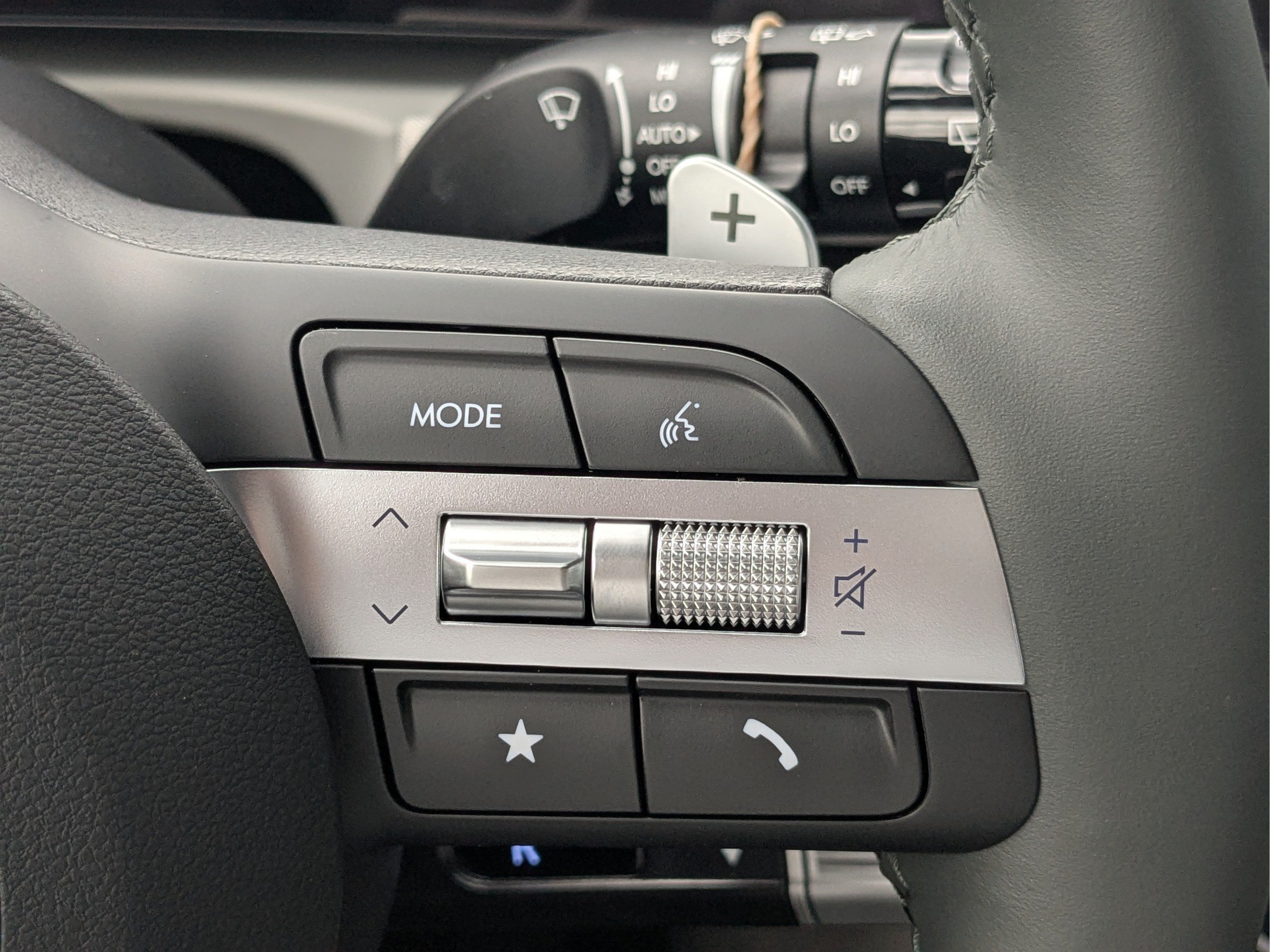 New 2026 Hyundai Tucson Limited FWD image 32