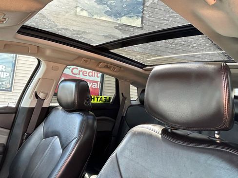 Used 2011 Cadillac SRX Premium AWD/4WD image 13