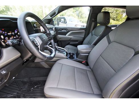 Used 2026 Chevrolet Colorado ZR2 AWD/4WD image 13