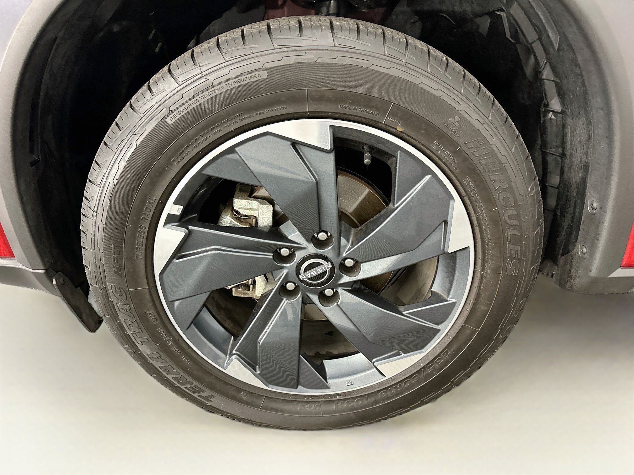 Used 2025 Nissan Rogue SV AWD/4WD image 35