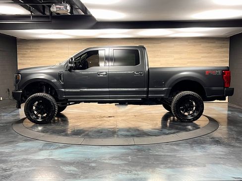 Used 2020 Ford F350 Platinum w/ FX4 Off-Road Package image 18