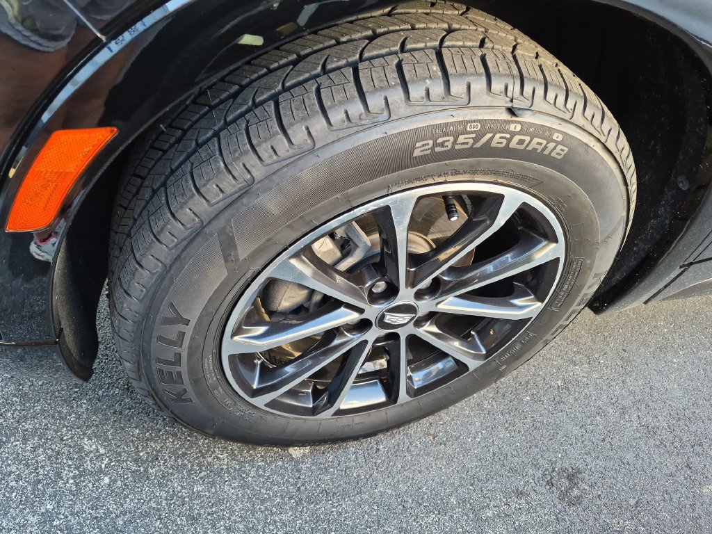 Certified 2024 Cadillac XT4 Sport FWD image 8