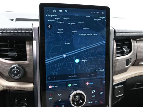 Used 2024 Ford Expedition Max Limited image 24