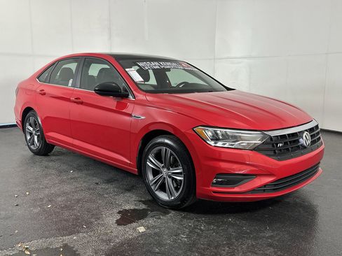 Used 2020 Volkswagen Jetta R-Line w/ R-Line Cold Weather Package image 2