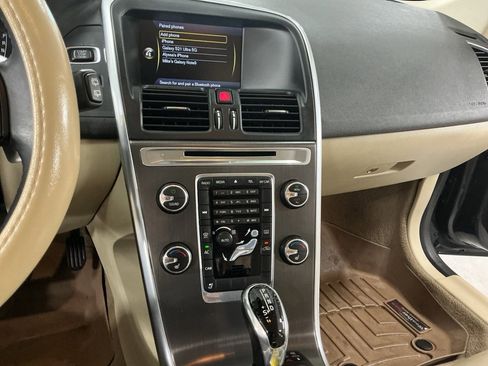 Used 2015 Volvo XC60 T6 Premier Plus image 7