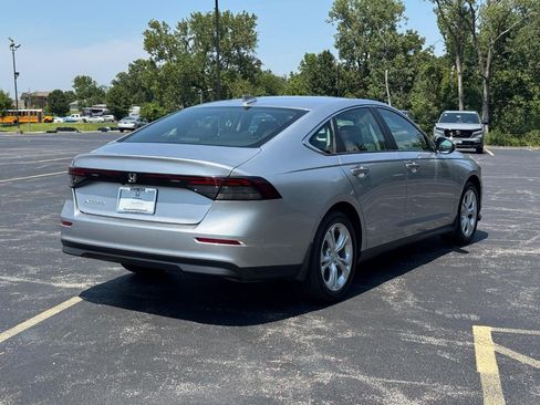 Certified 2025 Honda Accord LX image 4