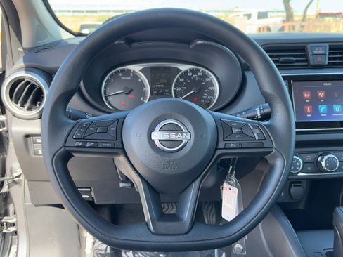 Certified 2025 Nissan Versa S w/ Trunk Package image 18