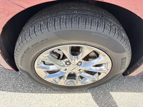 Used 2022 Chrysler Pacifica Touring-L w/ Uconnect Theater Family Group AWD/4WD image 11