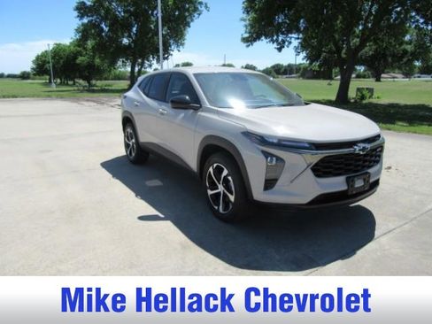 New 2026 Chevrolet Trax RS w/ Driver Confidence Package FWD image 1
