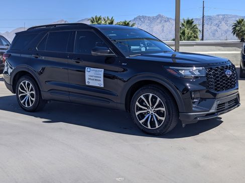 New 2026 Ford Explorer ST-Line image 1