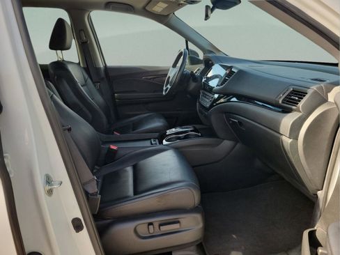 Certified 2022 Honda Pilot Touring image 20