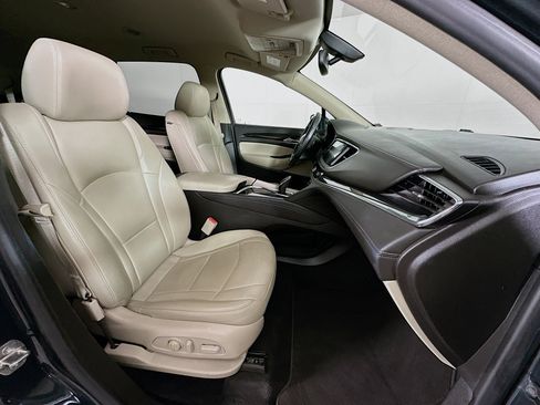 Used 2019 Buick Enclave Essence AWD/4WD image 32