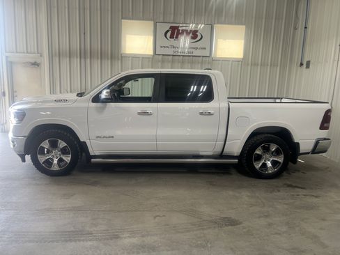 Used 2022 RAM 1500 Laramie AWD/4WD image 34