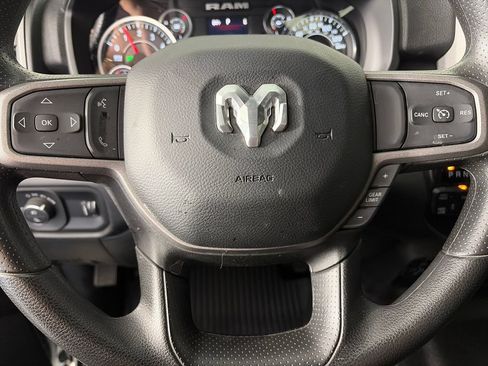 Used 2024 RAM 3500 Tradesman w/ Chrome Appearance Group AWD/4WD image 16