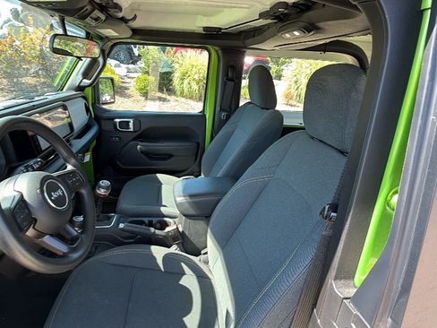 Used 2025 Jeep Wrangler Sport AWD/4WD image 15