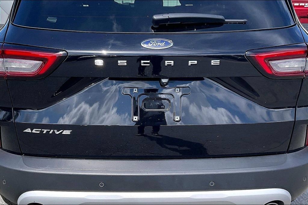 Certified 2025 Ford Escape Active w/ Active Premium Tech Pack FWD image 8