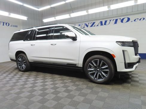 Used 2024 Cadillac Escalade ESV Sport w/ Touring Package AWD/4WD image 3