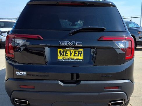 Used 2023 GMC Acadia SLE w/ Driver Convenience Package image 6