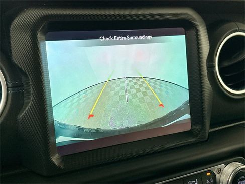 Used 2021 Jeep Wrangler Unlimited Rubicon 4xe w/ Steel Bumper Group image 14