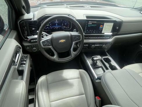 Used 2025 Chevrolet Silverado 1500 LTZ w/ LTZ Premium Package AWD/4WD image 13