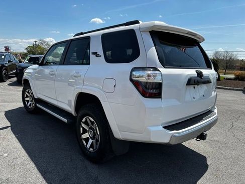 Used 2022 Toyota 4Runner TRD Off-Road AWD/4WD image 8
