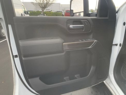 Used 2023 Chevrolet Silverado 2500 LT w/ Convenience Package image 12