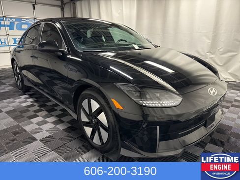 Used 2023 Hyundai Ioniq 6 SE RWD image 4