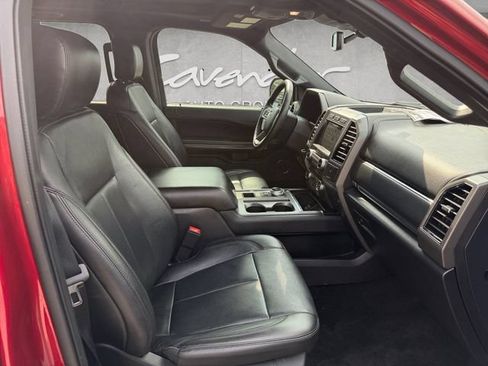 Used 2018 Ford Expedition XLT w/ Equipment Group 202A RWD image 24