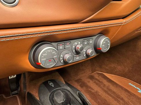 Used 2018 Ferrari 488 Spider image 28