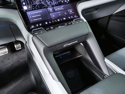 New 2026 Porsche Cayenne S AWD/4WD image 18