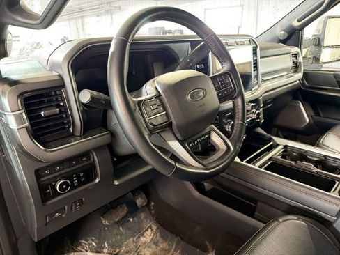 Used 2023 Ford F250 Platinum image 8