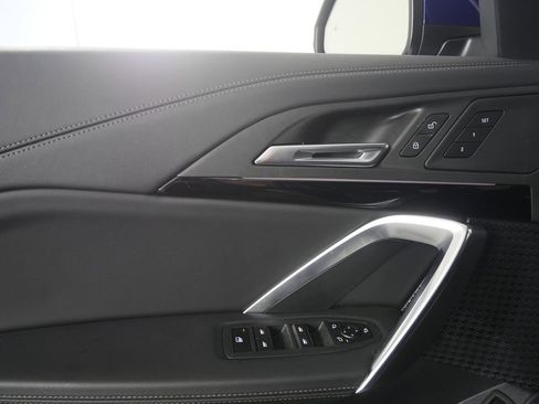 Used 2025 BMW X1 xDrive28i image 8