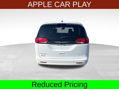 Used 2023 Chrysler Voyager LX FWD image 6