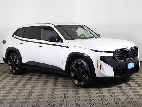 Used 2024 BMW XM image 61