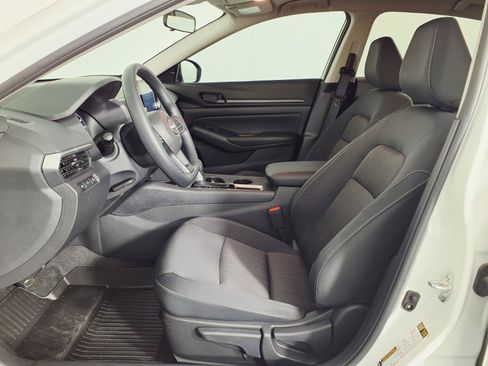 Used 2025 Nissan Altima 2.5 S FWD image 17