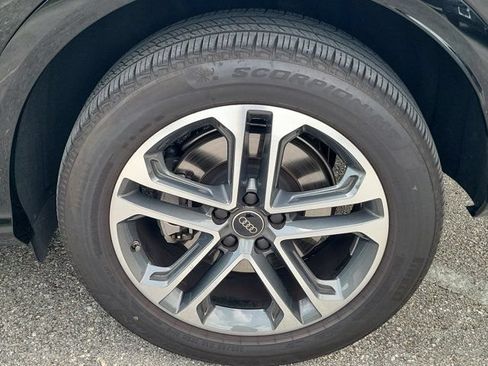 Certified 2025 Audi Q5 Premium w/ Convenience Package AWD/4WD image 10