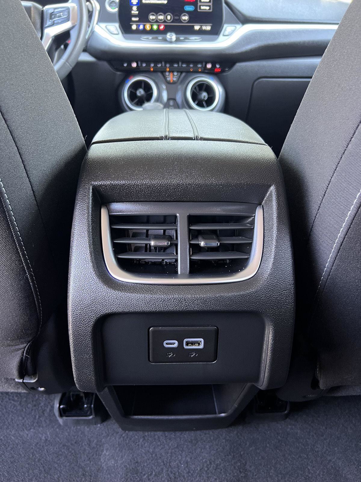 Used 2024 Chevrolet Blazer LT w/ Convenience Package FWD image 17