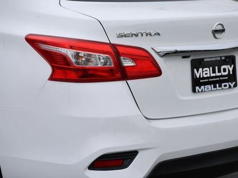 Used 2019 Nissan Sentra SV image 8