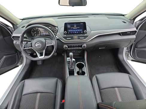 Used 2023 Nissan Altima 2.5 SR image 9
