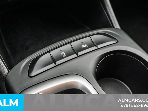 Used 2025 Buick Envista Preferred image 39