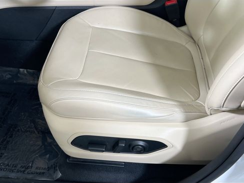 Used 2022 Jeep Grand Cherokee Limited image 18