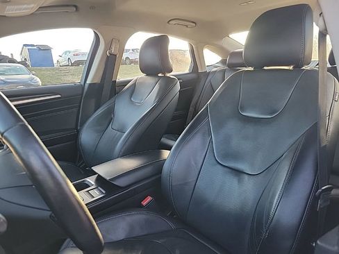 Used 2019 Ford Fusion Energi Titanium image 14