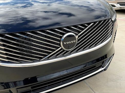 New 2026 Volvo XC90 B5 Ultra w/ Protection Package Premier image 37