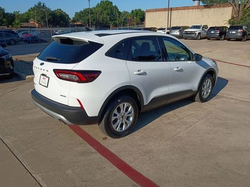 Used 2025 Ford Escape Active AWD/4WD image 7