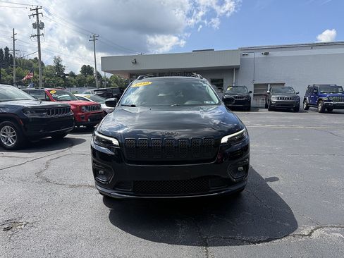 Certified 2020 Jeep Cherokee Latitude Plus AWD/4WD image 2