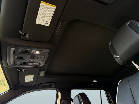 Certified 2022 Cadillac Escalade Premium Luxury image 12