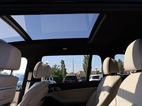 Used 2023 BMW X7 xDrive40i w/ M Sport Package AWD/4WD image 59