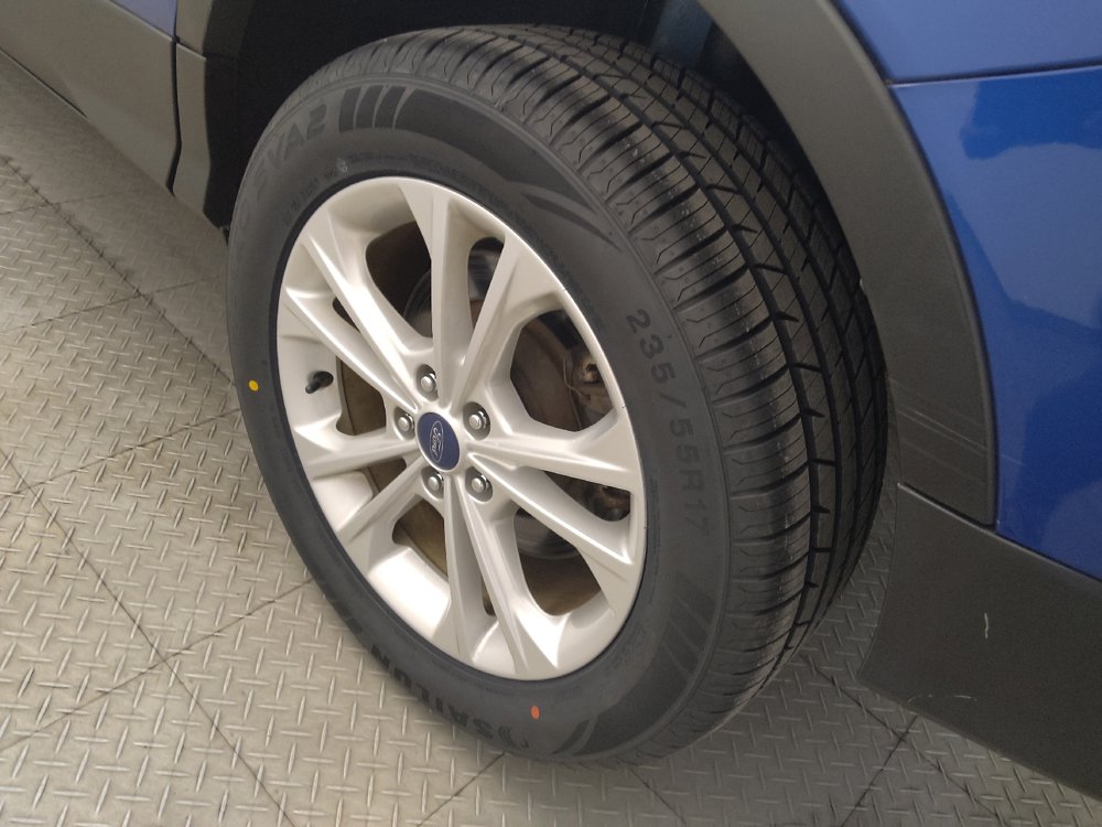 Used 2018 Ford Escape SE w/ Ford Safe & Smart Package FWD image 31