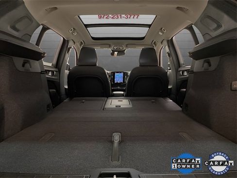 Used 2025 Volvo XC40 B5 Plus image 85